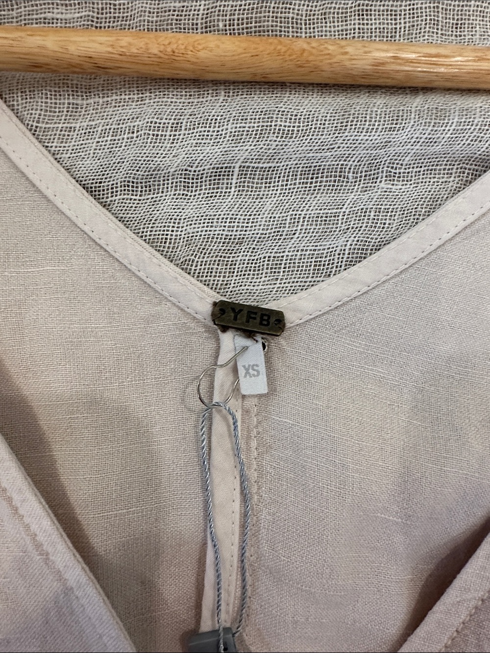 Linen Vest - Picture 3 of 5